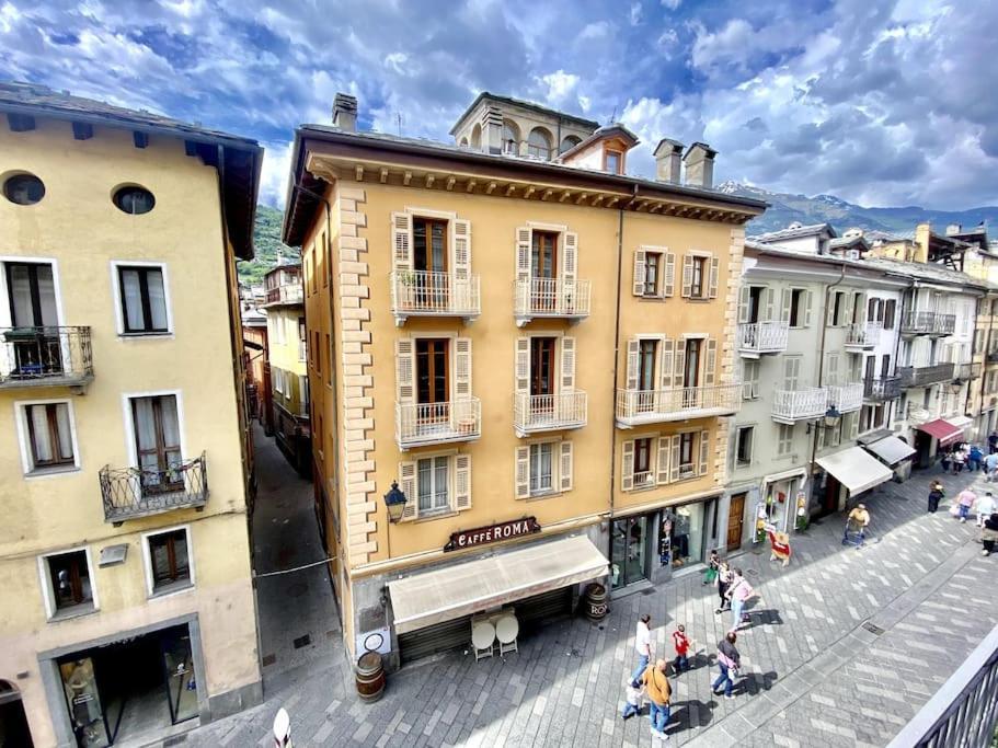 Centro Storico Casa Calcio Balilla Apartment Aosta Exterior photo