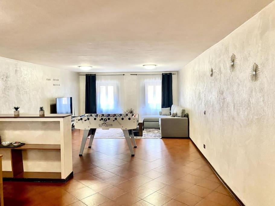 Centro Storico Casa Calcio Balilla Apartment Aosta Exterior photo
